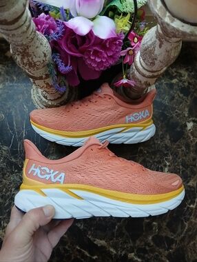 Hoka One Clifton 8 Comfort/Lifestyle Medical Field Shoes Size 9 for Women